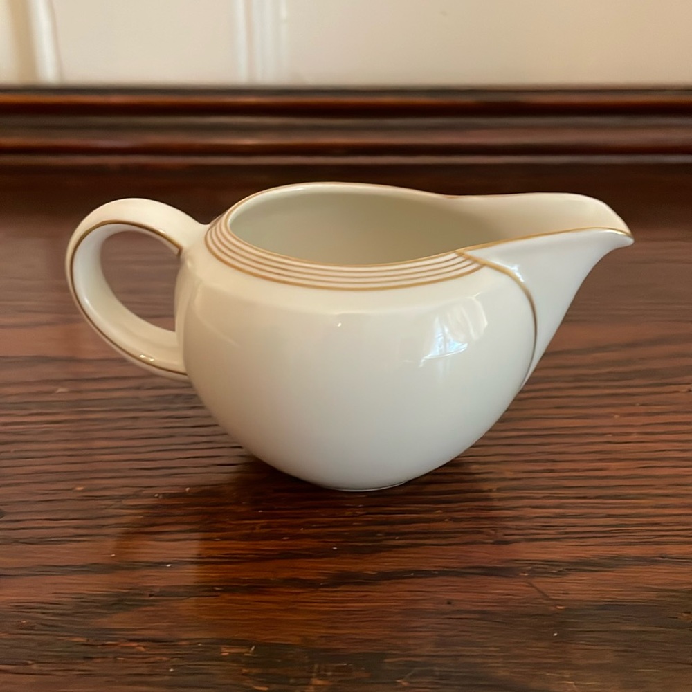 Vintage Maastricht Holland Mosa Creamer